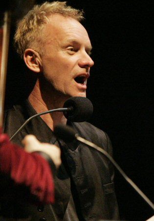 Sting zagrał koncert na lutni