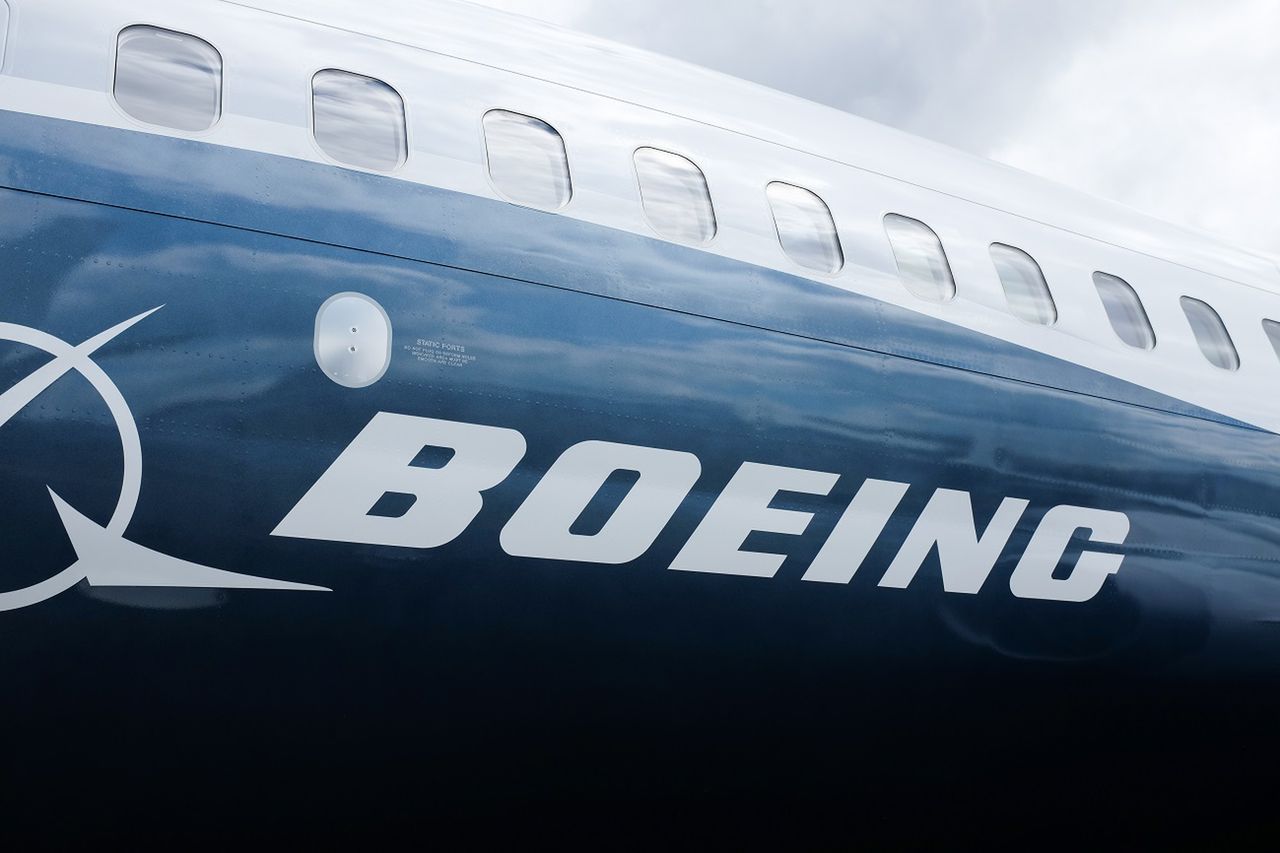 Boeing 737 MAX znów ma problemy. To, co znaleziono w samolotach, jest "nie do przyjęcia"