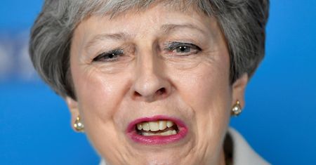Brexit wraca na języki. May zapowiada rezygnację, funt traci