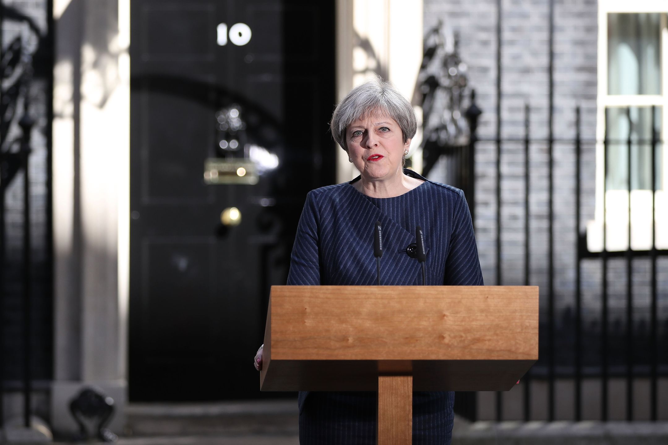 Udaremniono zamach na brytyjską premier. Zamachowcy-samobójcy uzbrojeni w noże mieli wysadzić Downing Street