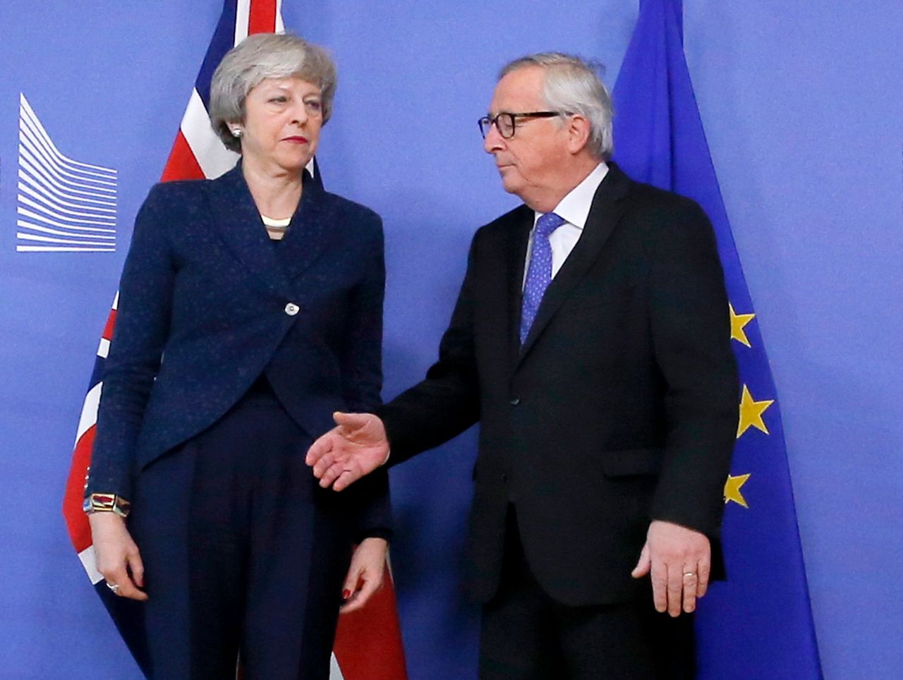 Brexit stał się wojną nerwów. Wszyscy boją się konsekwencji, ale nikt nie ustępuje