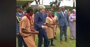 Theresa May tańczy ze skautami z Nairobi. To najlepsze, co dziś zobaczycie