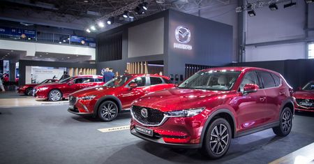 Zmysłowe, nowoczesne i ogniście czerwone: zachwycające samochody na stoisku Mazdy na Poznań Motor Show