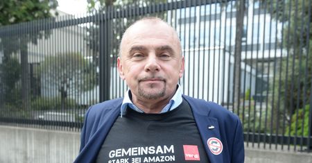 Główny przeciwnik handlu w niedziele ma nowego wroga: cyfrową inwigilację