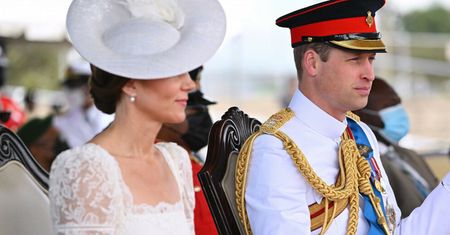 Jedno spojrzenie Kate i Williama mówi wszystko. Sytuacja na Jamajce, którą uchwycili paparazzi, wywołała falę reakcji w światowych mediach