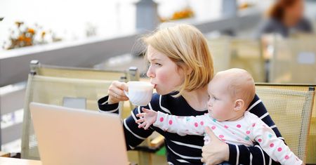 Mama na pełen etat. Teraz te słowa nabierają nowego znaczenia