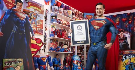 Zobacz największą kolekcję gadżetów z Supermanem