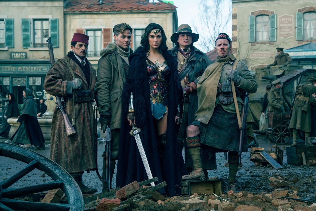 Najlepiej oceniany film z bohaterami DC ostatnich lat. "Wonder Woman" w formacie 4K Ultra HD, 3D, Blu-Ray i DVD już w sprzedaży