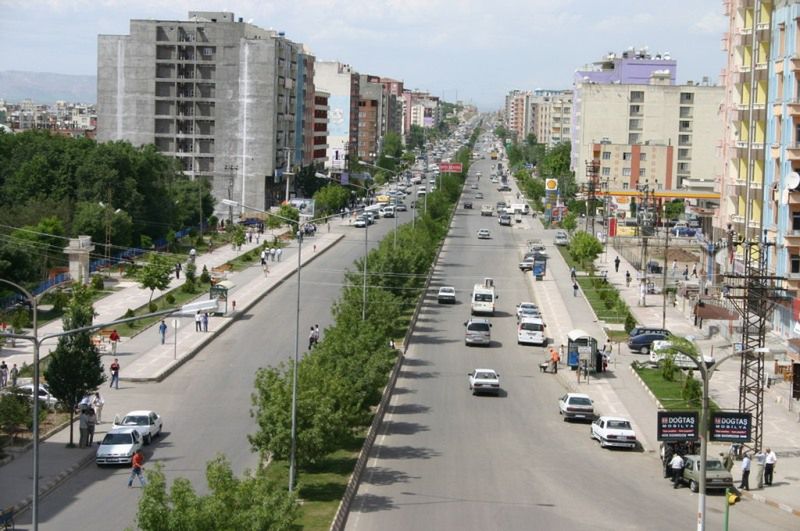 Batman to miasto w południowo-wschodniej Turcji, w pobliżu ujścia rzeki Batman do Tygrysu