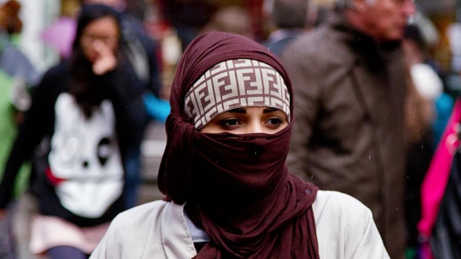 Muzułmanka na ulicy Canterbury