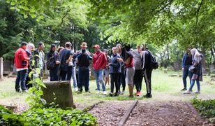 Synagoga w Lublinie nie dla każdego – muzułmanie zatrzymani na parkingu, antysemita może wejść