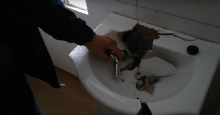 Koszalin. Dom Samotnej Matki zdewastowany