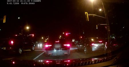 Tajniacy zatrzymują samochód. Kierowca nie miał prawa się tego spodziewać