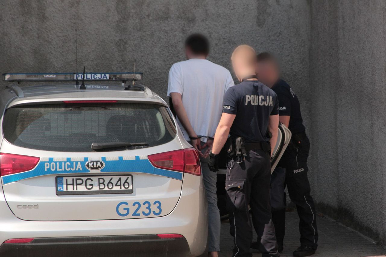 Kraków. Gangsterzy zatrzymani przed M1 do aresztu