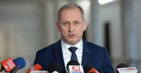 Sławomir Neumann: nie mówię o wspólnej mogile, tylko o wspólnym miejscu