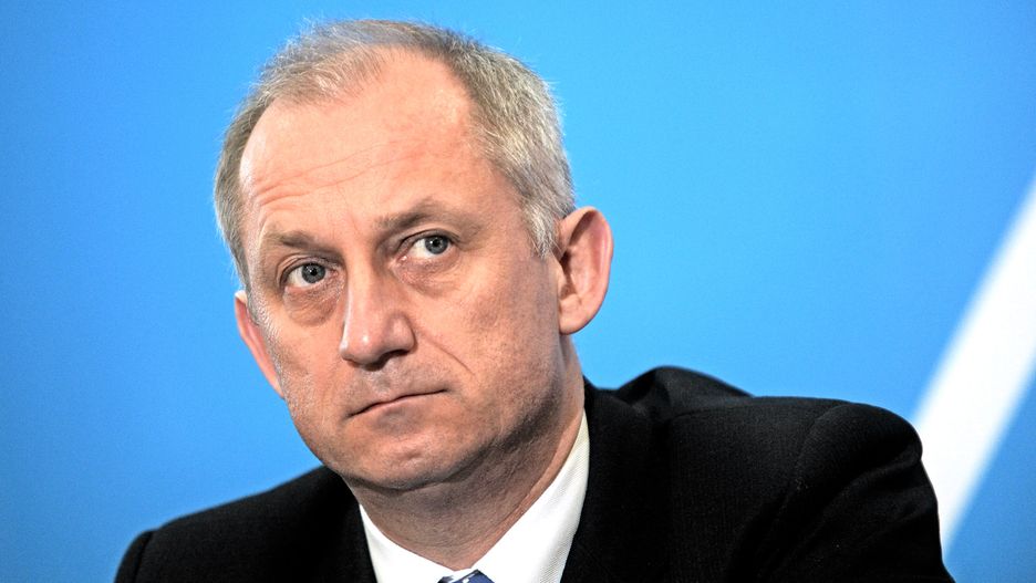 Sławomir Neumann