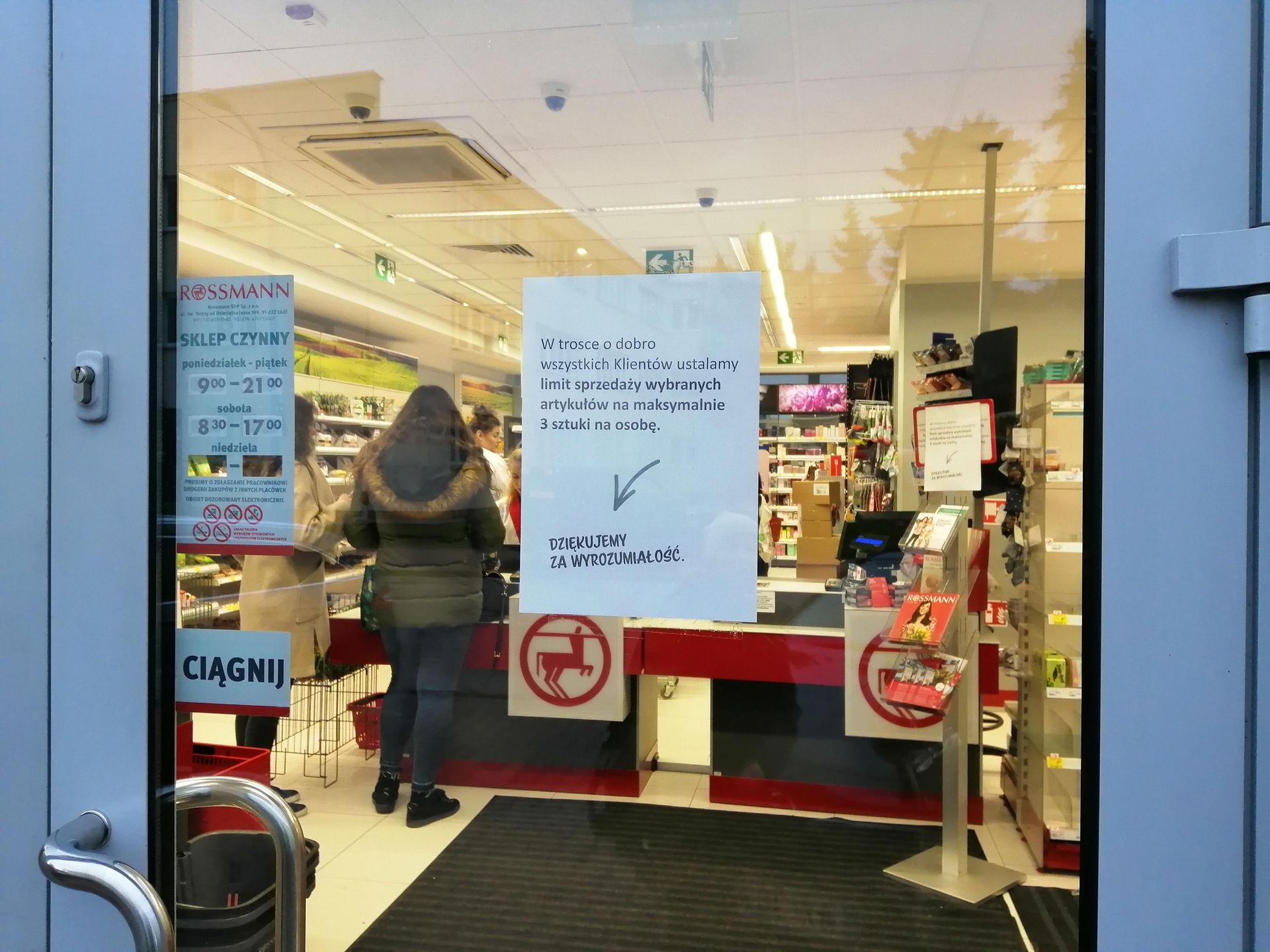 Taka kartka wita klientów Rossmanna 