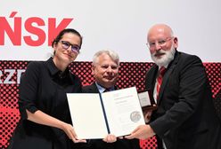 Gdańsk. Frans Timmermans z Medalem Wdzięczności. Patryk Jaki: co za wstyd