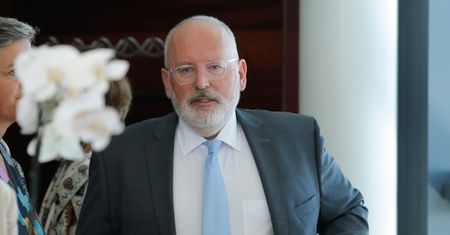 Frans Timmermans nowym szefem KE? "Weto Grupy Wyszehradzkiej przerwało unijny szczyt"