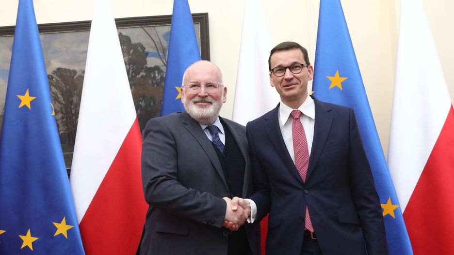 Komisja Europejska obiera coraz ostrzejszy kurs wobec polskiego rządu