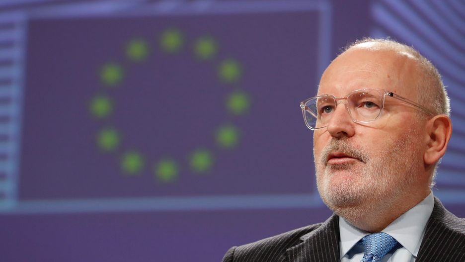 Frans Timmermans pochwalił Polskę za zmiany ws. praworządności w naszym kraju