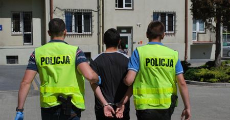 Brutalny gwałt w centrum miasta wstrząsnął mieszkańcami. Policja ma podejrzanego