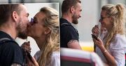 Paparazzi dopięli swego! Przyłapali Martynę Wojciechowską i Przemysława Kossakowskiego na namiętnych pocałunkach! Tak żegnali się na dworcu