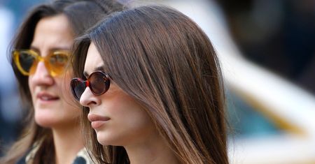Emily Ratajkowski i Neymar w jednej kampanii.  Dla marki produkującej jeansy