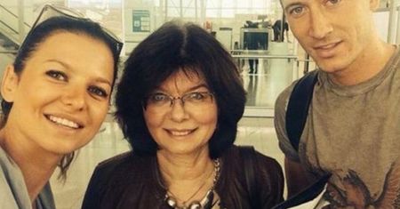 Huczna impreza z okazji urodzin mamy Lewandowskiej. Ania kusiła w czarnej mini