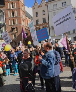 Sondaż: Polacy chcą świeckiego państwa