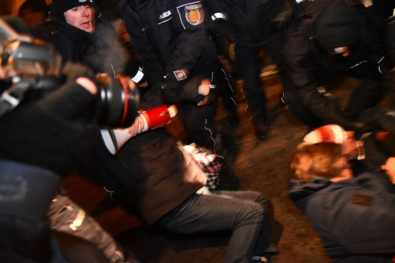 Gorąco na "Marszu Pamięci Żołnierzy Wyklętych". "No pasaran!"