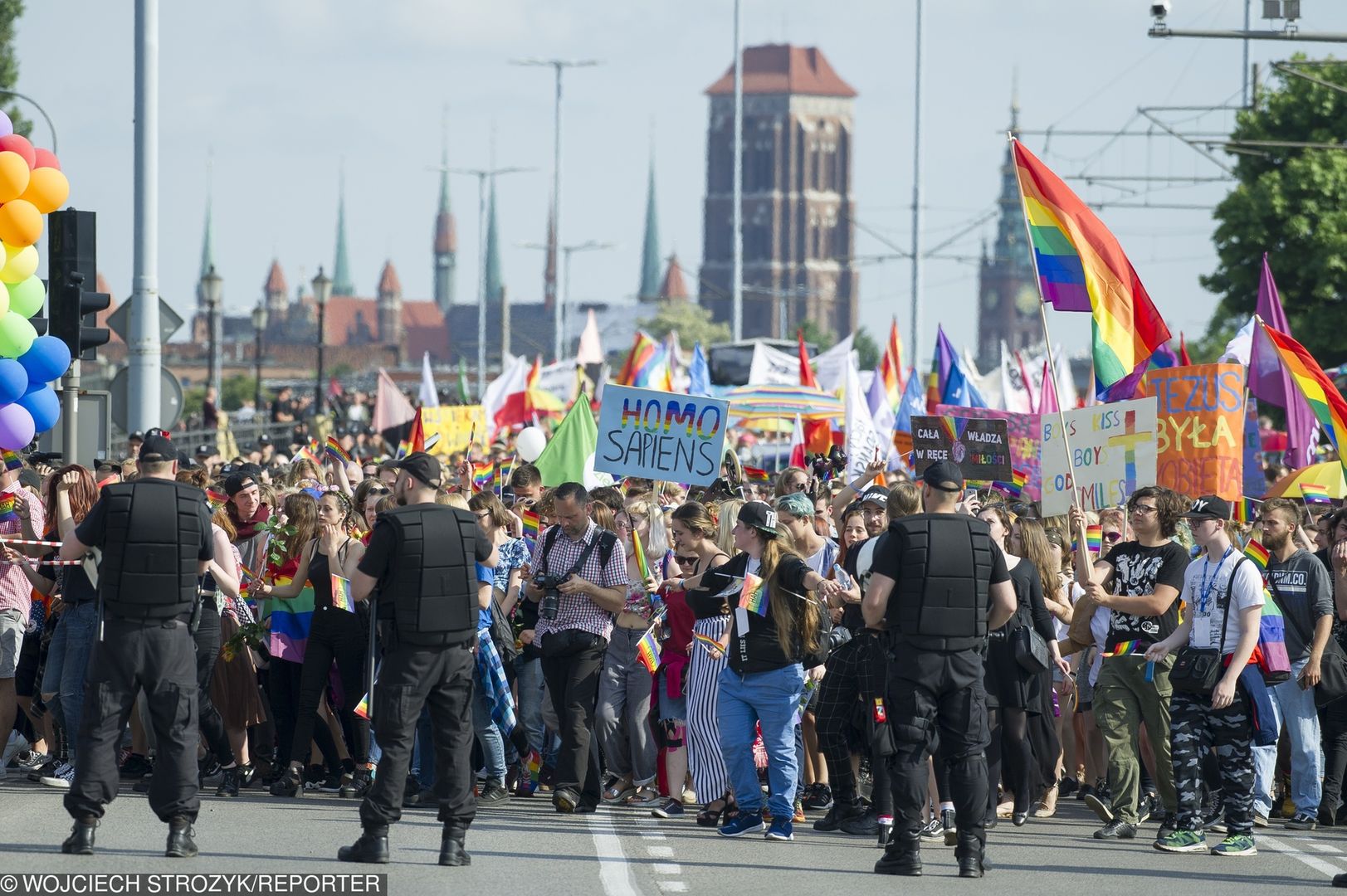 Trójmiejski Marsz Równości. W tym roku hasło imprezy to "miłość może tylko łączyć"