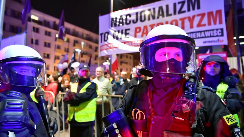 Policja po Marszu Niepodległości we Wrocławiu zatrzymała sześć osób