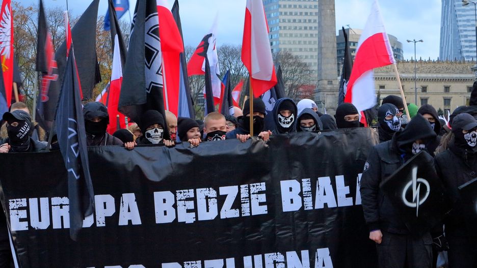 "Europa będzie biała, albo bezludna" - głosił jeden z transparentów na Marszu Niepodległości