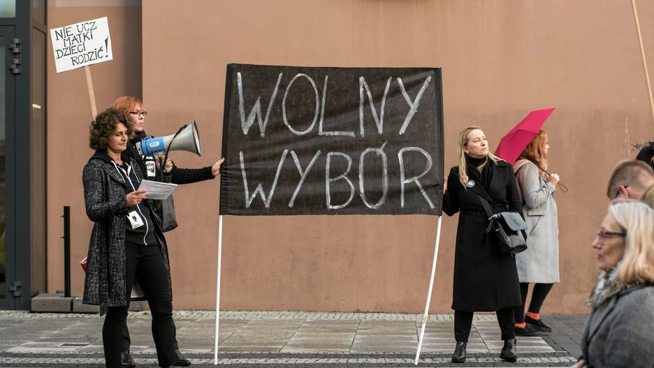 Pod wnioskiem o zaostrzenie ustawy aborcyjnej podpisało się ponad 800 tys. osób