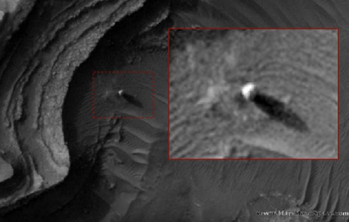 Zauważyli tajemniczą kulę na powierzchni Marsa