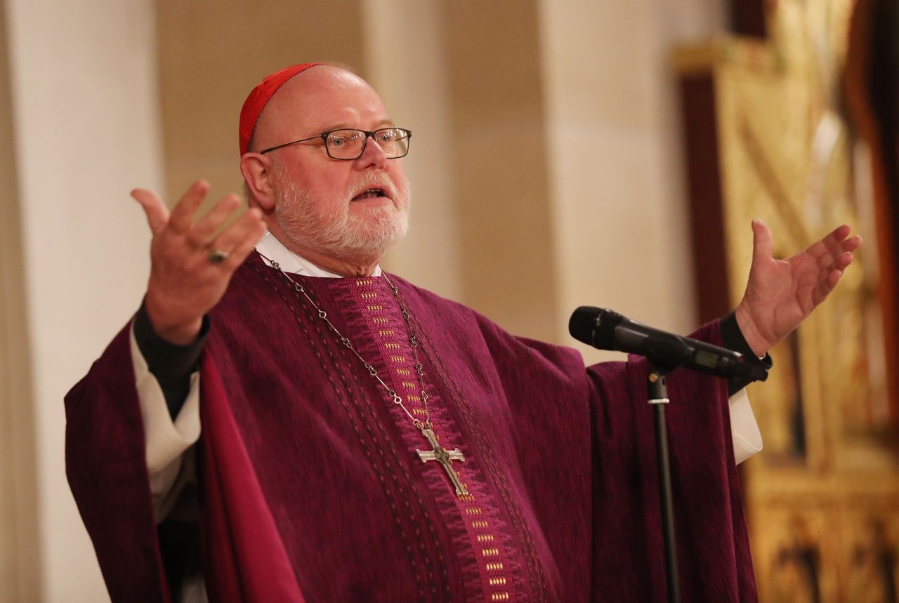 Niemcy. Kardynał Reinhard Marx skłonny do rozluźnienia celibatu. "Pod pewnymi warunkami"