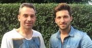 Rafał Maślak i jego ojciec w identycznych kreacjach