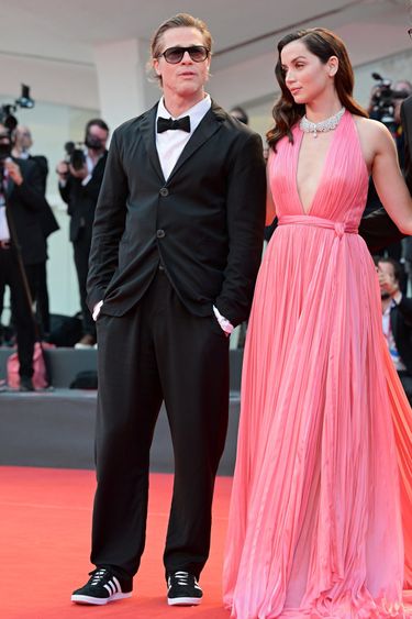 Brad Pitt i Ana de Armas na premierze Blondynki w Wenecji
