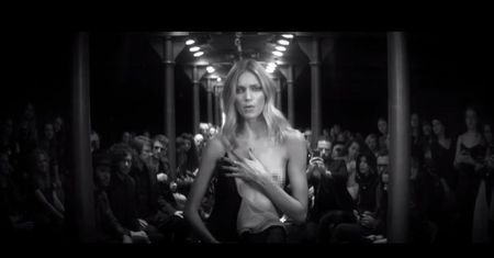 Anja Rubik naga w teledysku polskiej artystki