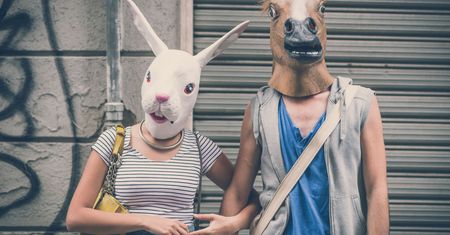 Strój na Halloween 2019. Skąd wziąć przebranie? Jak zrobić maskę?