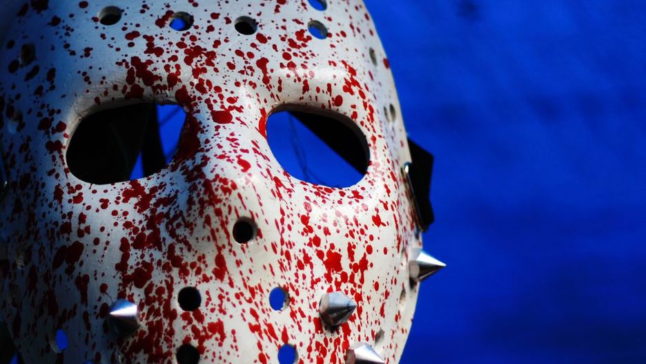 Maska z filmu może być świetnym dodatkiem do przebrania na imprezę