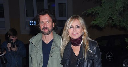 Rockowa i ekstrawagancka Monika Olejnik z ukochanym na salonach