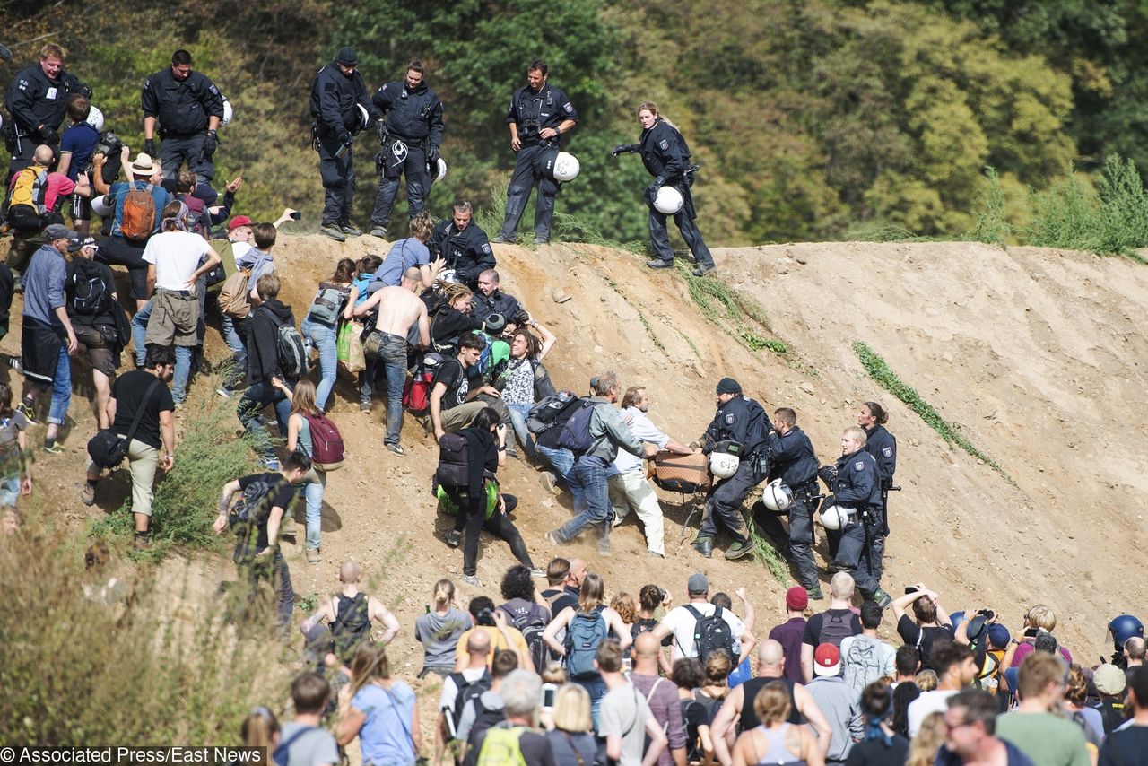 Wstrząsająca relacja Polaków z lasu Hambach w Niemczech. "Może dojść do kolejnej tragedii"