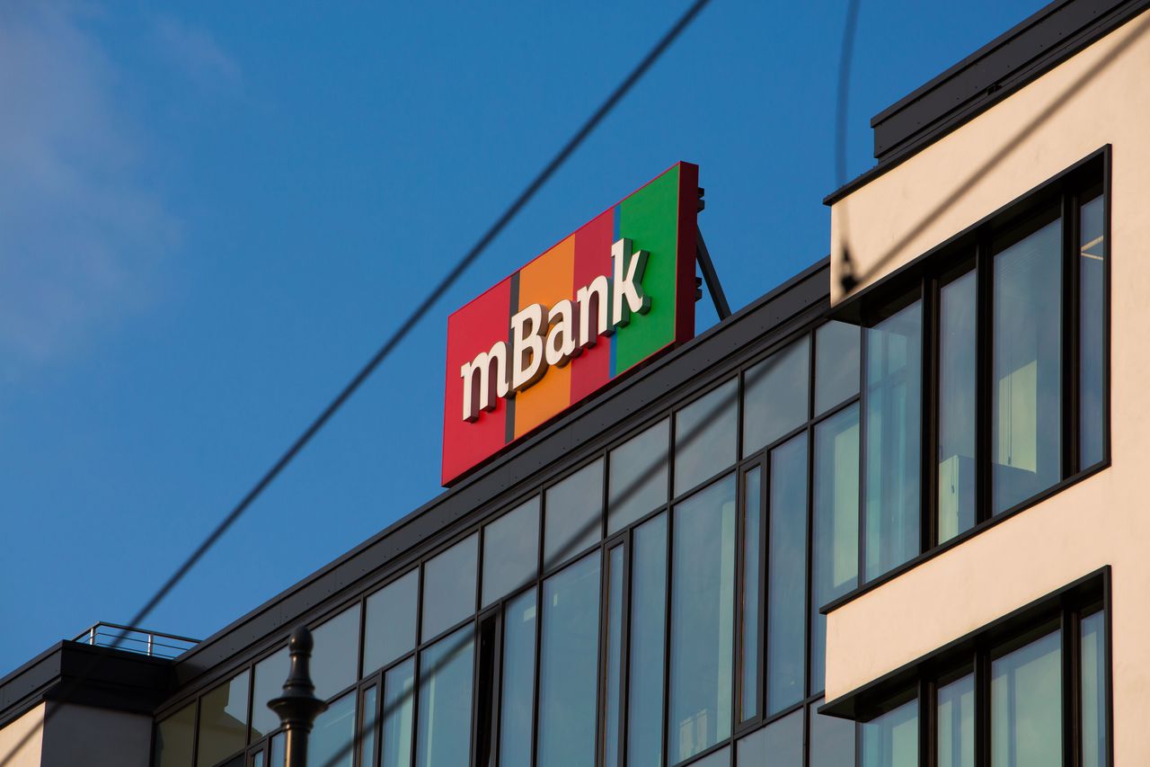 mBank udzielił R.Power 102 mln zł kredytu na 32 projekty fotowoltaiczne