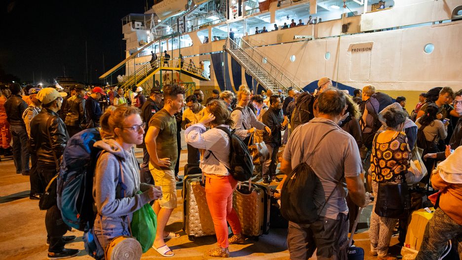 Ewakuacja turystów z wyspy Lombok 