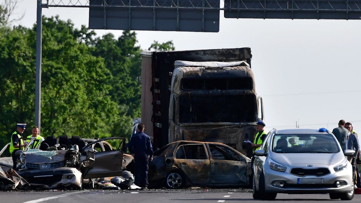 Karambol na A6 pod Szczecinem. Zatrzymano kierowcę tira