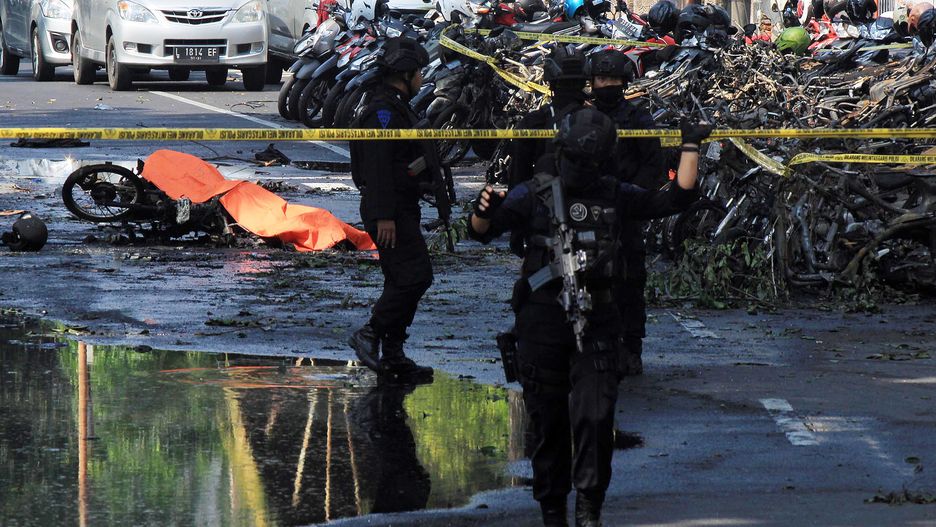 Jedno z miejsc zamachów na chrześcijan w Surabai