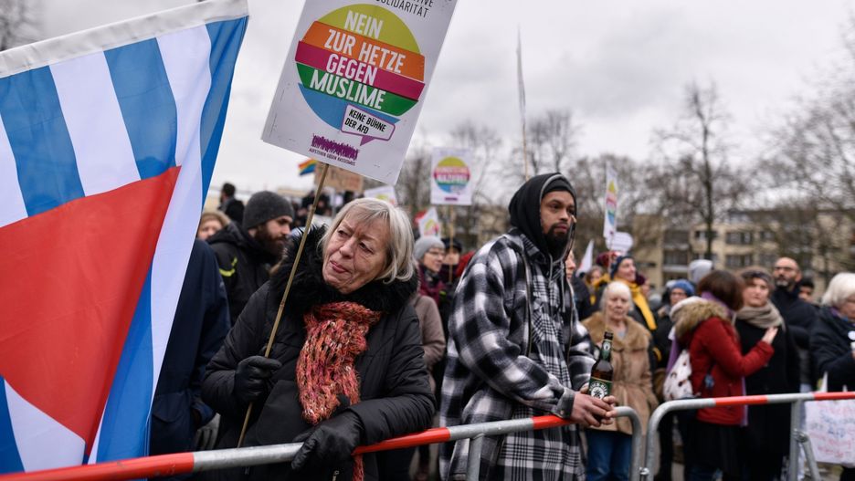 Protest przeciwko demonstracji AfD w centrum Berlina