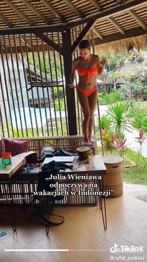 Julia Wieniawa zaatakowana przez ogromną jaszczurkę